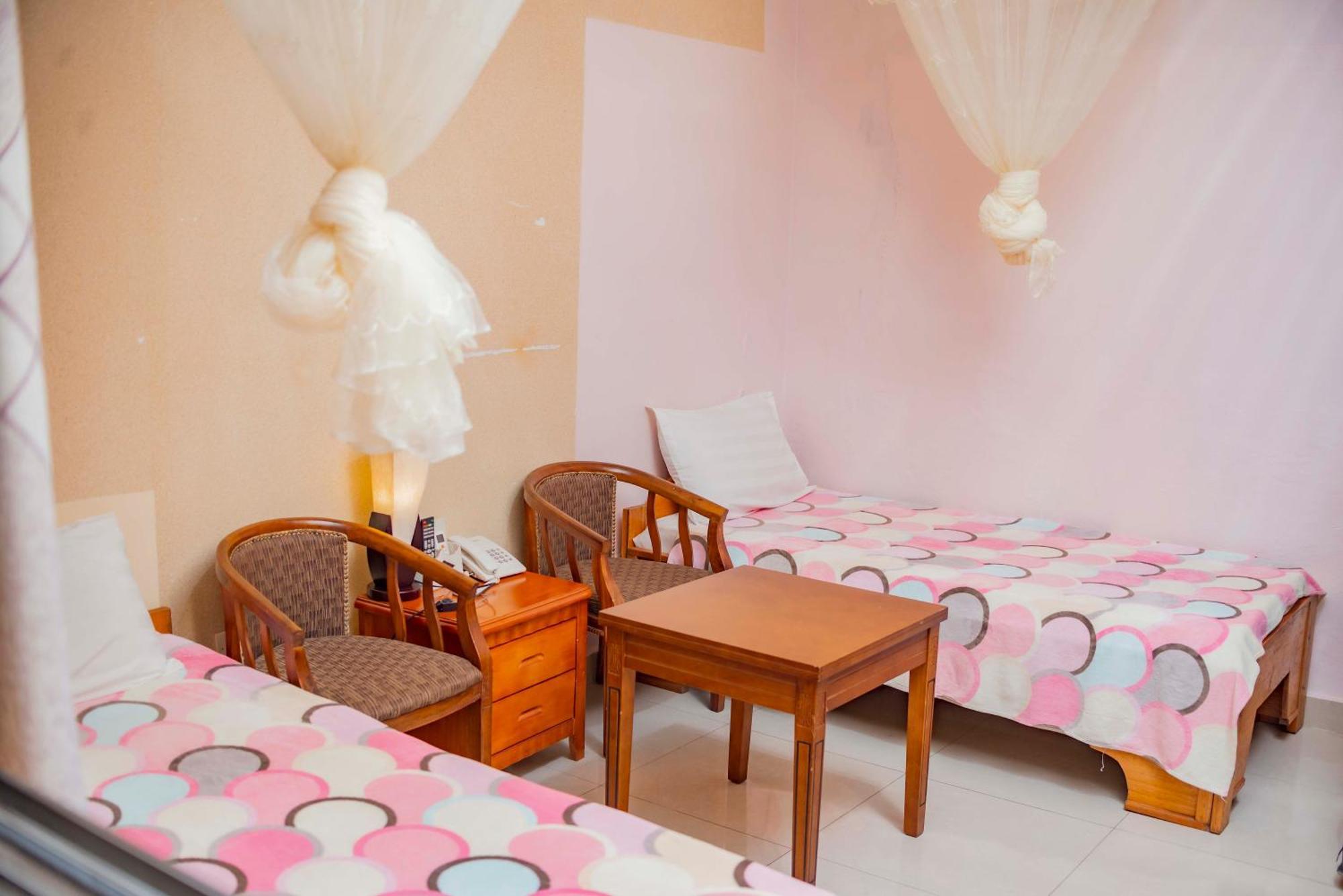 Tigers'S Apartment Hotel Bujumbura Exterior photo