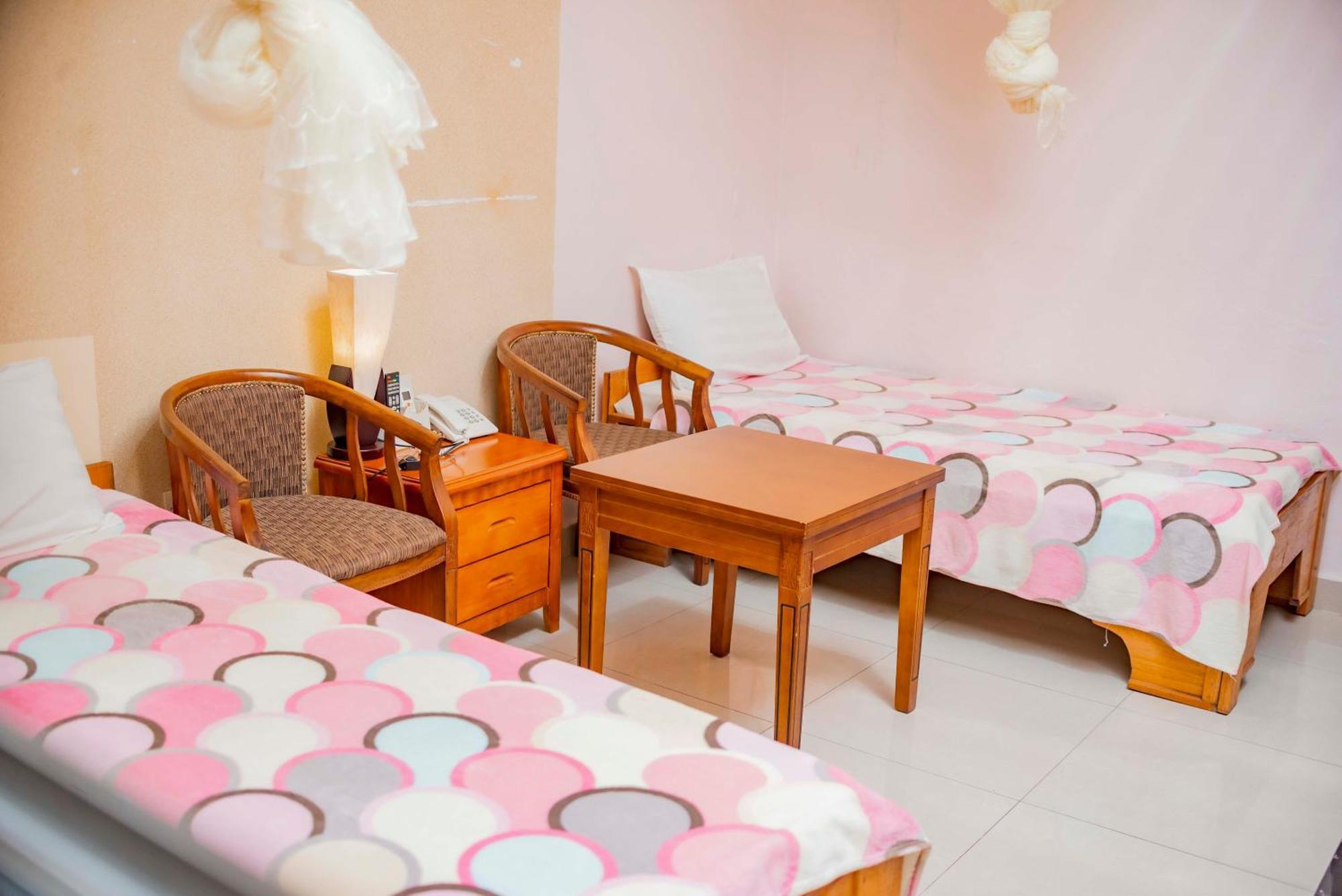 Tigers'S Apartment Hotel Bujumbura Exterior photo