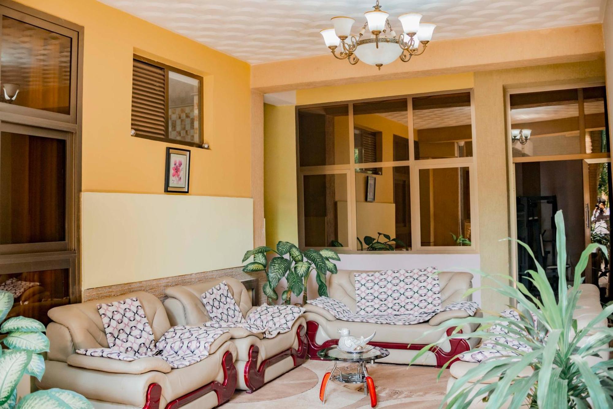 Tigers'S Apartment Hotel Bujumbura Exterior photo